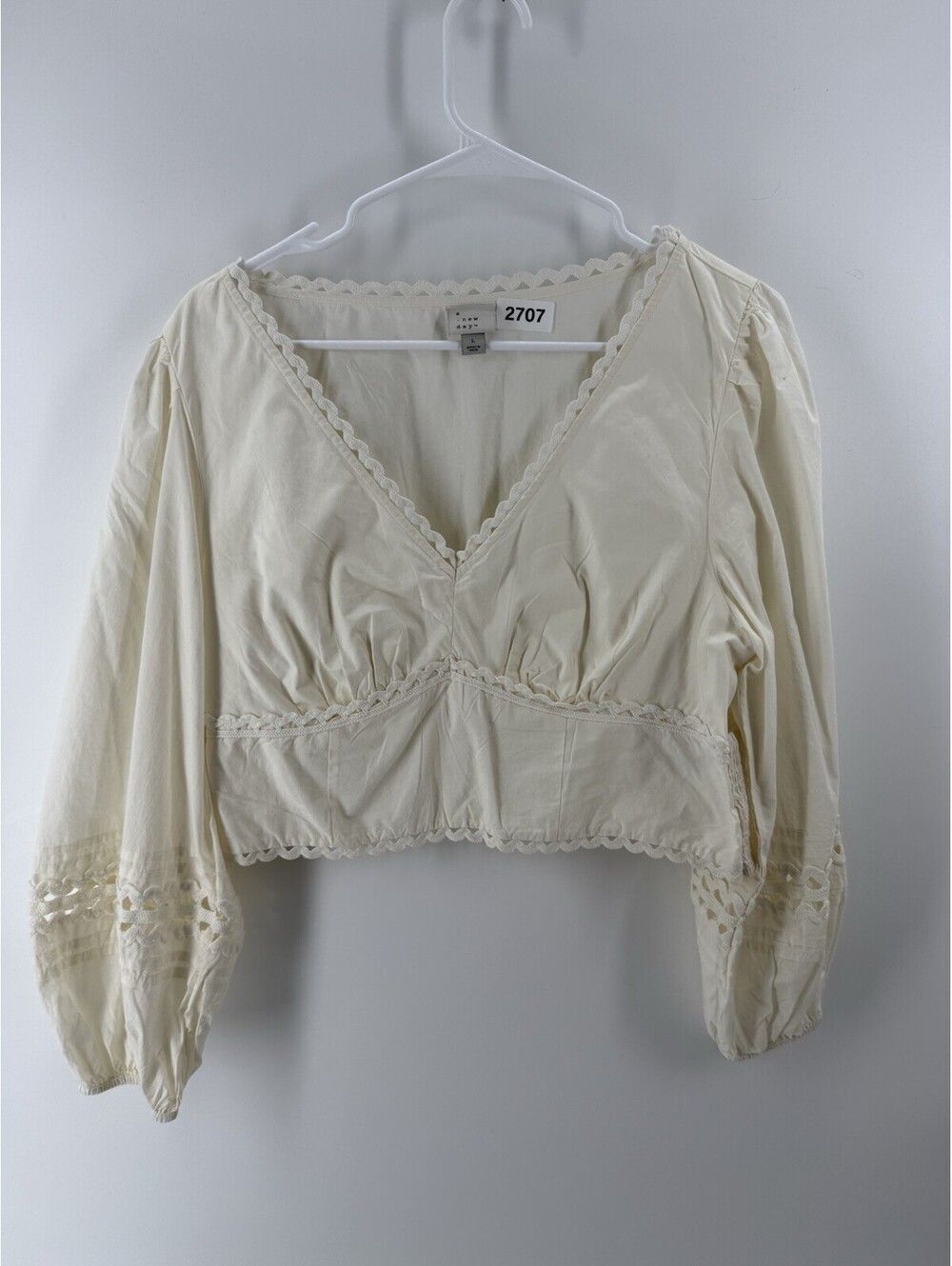A New Day Blouse Womens Large White Crochet V Neck Long Sleeve Cropped Top
